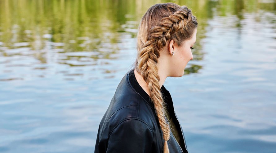hairstyle side fishtail braid image